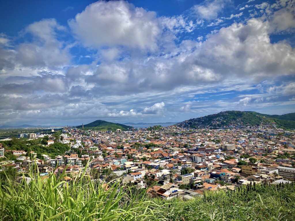 Vista de la ciudad de Arraial do Cabo, Brasil.