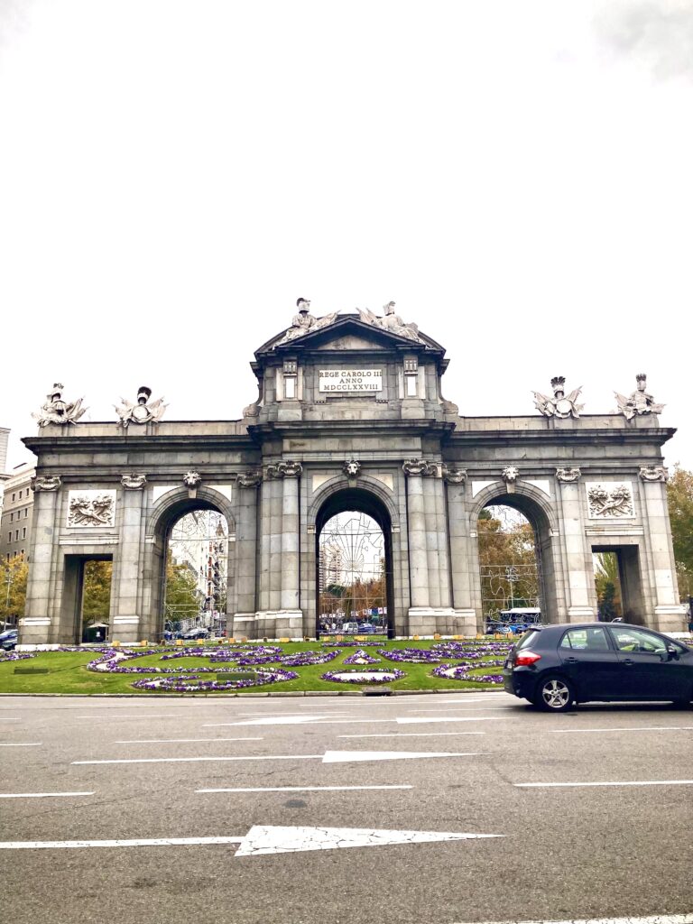 Puerta de Alcalá, Madrid