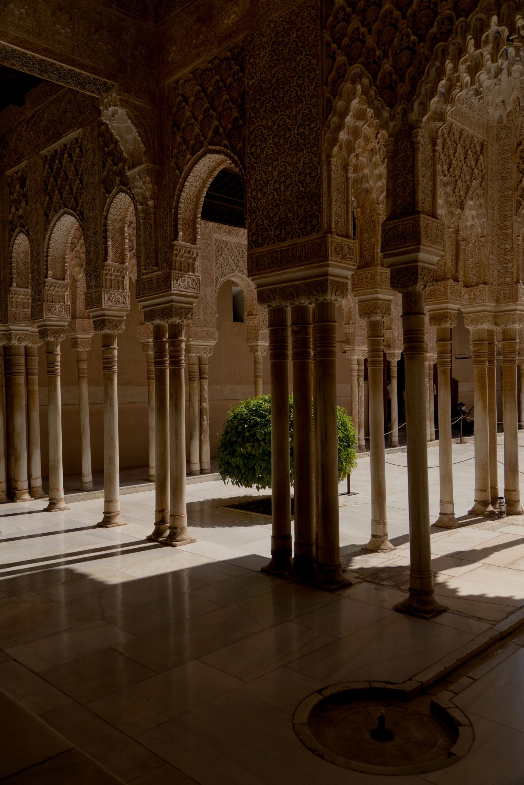 Visita Guiada a La Alhambra con opción Granada City Tour - Imagen 3